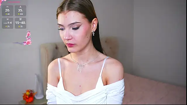 Snapshot of Emily_Cesoni chatting on February 19, 2026, 5:09 pm Emily Cesoni online show from February 19, 2026, 5:09 pm