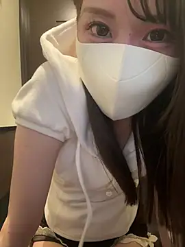 Snapshot of momo_mm chatting on May 25, 2026, 5:57 am momo mm online show from May 25, 2026, 5:57 am
