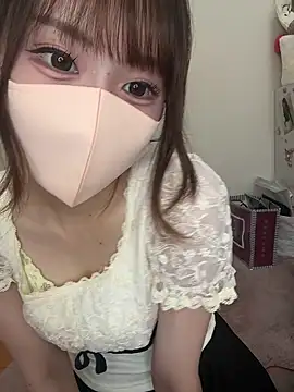 Snapshot of momo_mm chatting on July 14, 2026, 2:05 am momo mm online show from July 14, 2026, 2:05 am