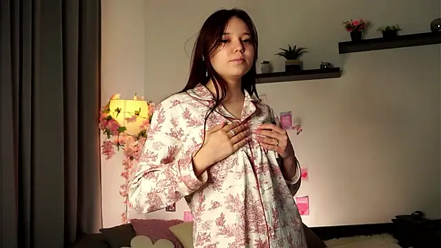 ManyMercuri online show from February 2, 2026, 2:05 pm