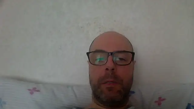 Snapshot of AlexRue chatting on March 20, 2026, 11:26 am AlexRue online show from March 20, 2026, 11:26 am