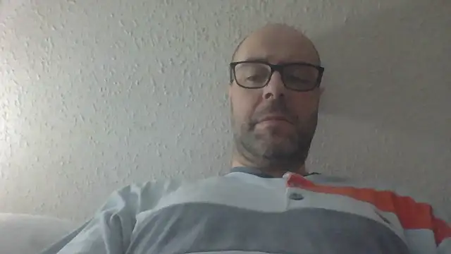 Snapshot of AlexRue chatting on March 21, 2026, 12:15 am AlexRue online show from March 21, 2026, 12:15 am