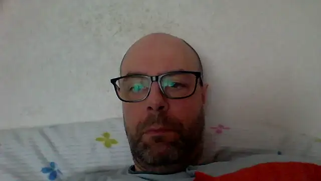 Snapshot of AlexRue chatting on March 21, 2026, 10:09 am AlexRue online show from March 21, 2026, 10:09 am