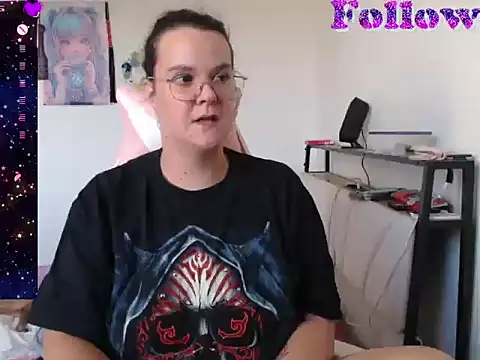 Snapshot of lunatigre4 chatting on July 21, 2026, 6:54 pm lunatigre4 online show from July 21, 2026, 6:54 pm