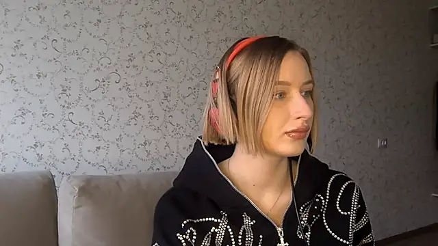 Snapshot of DeliciaBagnoli chatting on March 18, 2026, 2:20 pm DeliciaBagnoli online show from March 18, 2026, 2:20 pm