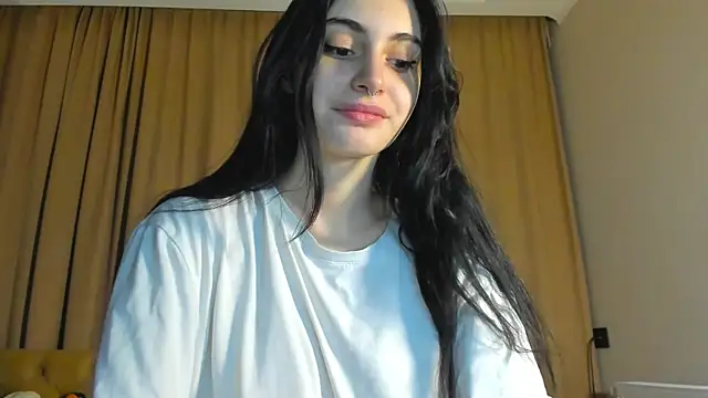 Snapshot of Lesyalisss chatting on May 31, 2026, 10:55 pm Lesyalisss online show from May 31, 2026, 10:55 pm