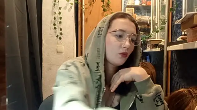 PhoebePalmer online show from February 11, 2026, 8:25 pm