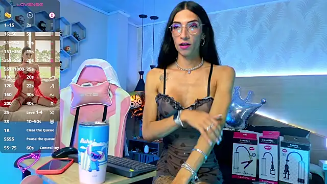 kylliefox  online show from September 13, 2025, 1:33 pm