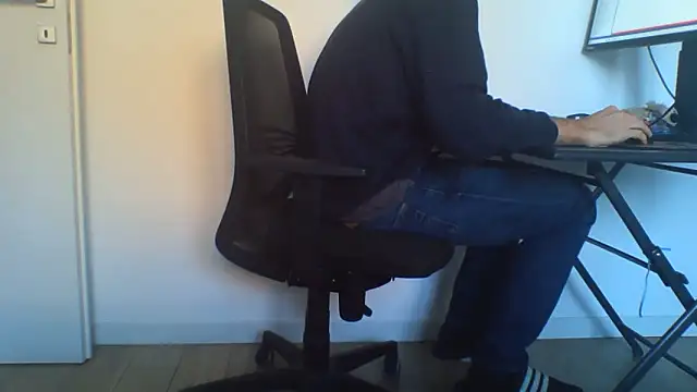 Snapshot of andre_italy chatting on February 27, 2026, 11:54 am andre italy online show from February 27, 2026, 11:54 am