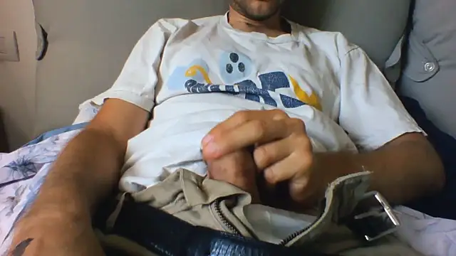 Snapshot of andre_italy chatting on June 14, 2026, 4:09 pm andre italy online show from June 14, 2026, 4:09 pm