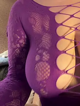 Best-B00bs online show from February 19, 2026, 9:00 pm