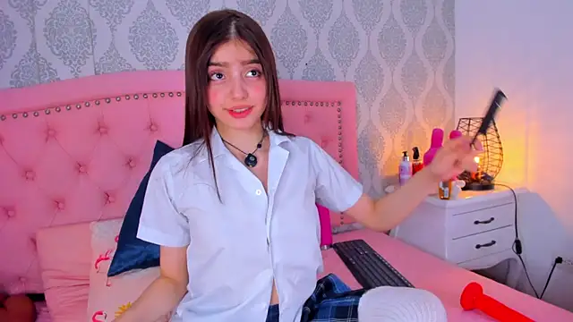 Snapshot of dolly_kitter chatting on July 9, 2026, 12:53 pm dolly kitter online show from July 9, 2026, 12:53 pm