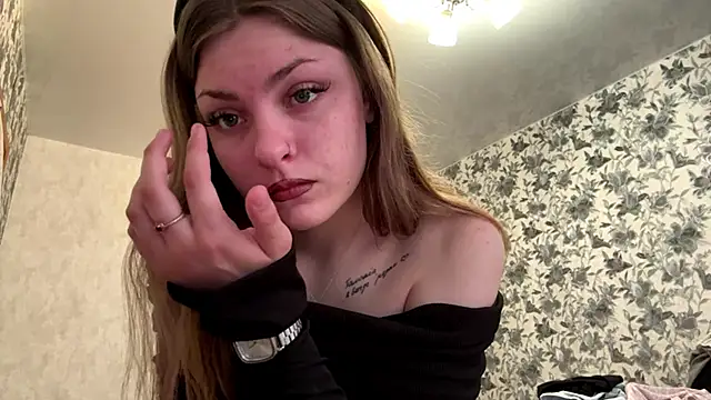 JackiStrum online show from April 15, 2026, 8:10 am