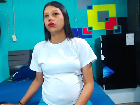 Snapshot of analyn-2027 chatting on February 11, 2026, 12:48 am analyn-2027 online show from February 11, 2026, 12:48 am