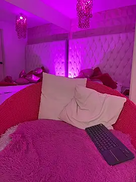 Kitty madness online show from February 19, 2026, 8:27 pm