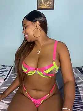 LUCIA-FERRERO online show from February 7, 2026, 3:27 pm