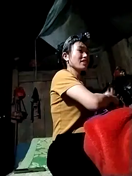 Snapshot of bemupcute chatting on February 2, 2026, 12:15 pm bemupcute online show from February 2, 2026, 12:15 pm