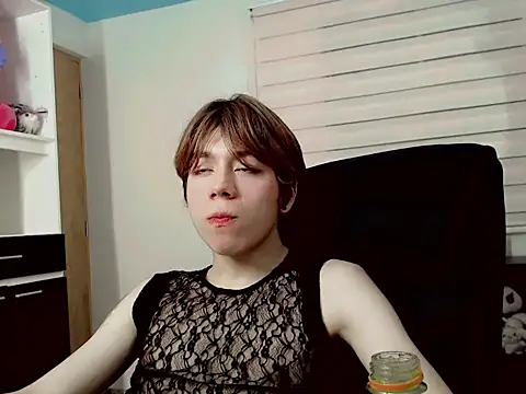 duvisex19 online show from March 25, 2026, 1:00 am