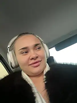 MonicaWestt online show from February 20, 2026, 6:10 am