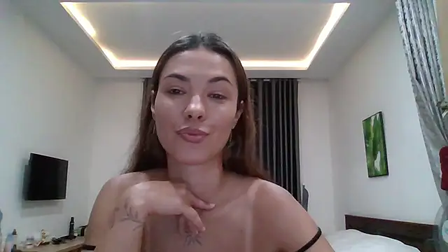 Snapshot of Dream_Petal_ chatting on July 7, 2026, 1:15 pm Dream Petal online show from July 7, 2026, 1:15 pm