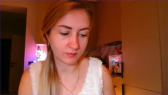 BluueSilk online show from February 12, 2026, 6:30 am