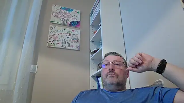 Snapshot of doudou310 chatting on February 12, 2026, 6:08 am doudou310 online show from February 12, 2026, 6:08 am