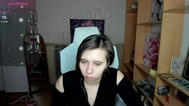 Scarlet Sirenn online show from February 25, 2026, 5:17 am