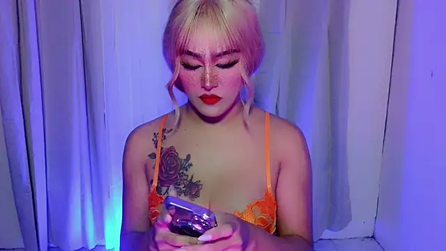 ChloeAsian online show from May 9, 2026, 9:25 am