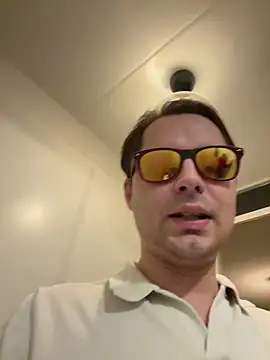 hottogetherNL online show from February 20, 2026, 9:04 pm