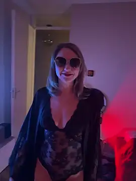 hottogetherNL online show from February 24, 2026, 10:30 pm