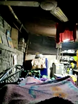 Snapshot of crazyxy12 chatting on February 4, 2026, 6:14 pm crazyxy12 online show from February 4, 2026, 6:14 pm