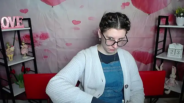 LilianaShine online show from February 23, 2026, 6:11 am