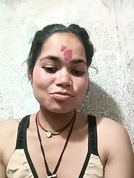 Snapshot of Sunali_Bendre chatting on March 25, 2026, 2:23 pm Sunali Bendre online show from March 25, 2026, 2:23 pm