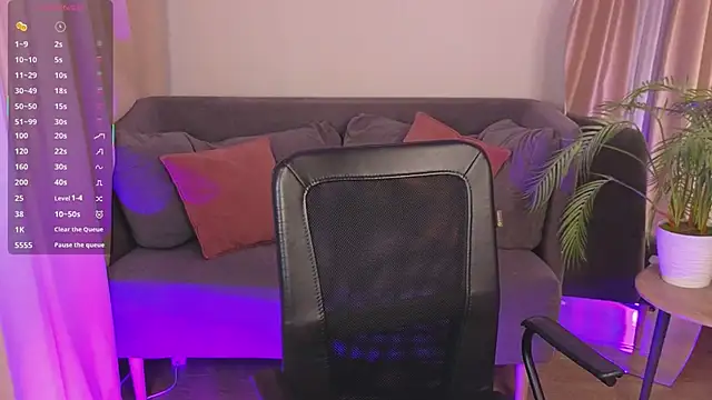 Snapshot of kimplusvibes chatting on February 25, 2026, 2:05 pm kimplusvibes online show from February 25, 2026, 2:05 pm