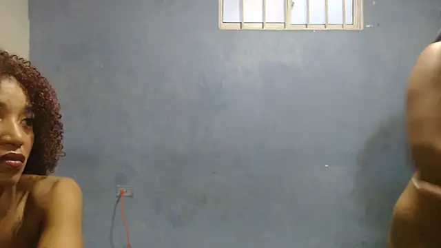 Snapshot of mamacitasxxx chatting on February 4, 2026, 7:09 pm mamacitasxxx online show from February 4, 2026, 7:09 pm