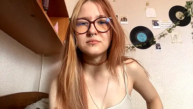 Snapshot of LaureenVielma chatting on March 8, 2026, 7:12 am LaureenVielma online show from March 8, 2026, 7:12 am