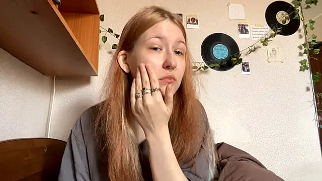 Snapshot of LaureenVielma chatting on March 20, 2026, 7:24 am LaureenVielma online show from March 20, 2026, 7:24 am