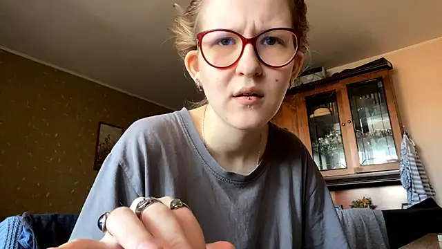 Snapshot of LaureenVielma chatting on April 11, 2026, 6:18 am LaureenVielma online show from April 11, 2026, 6:18 am