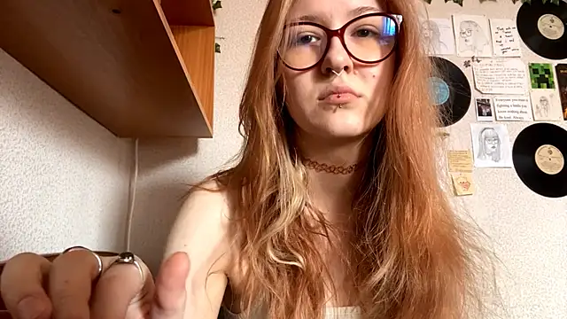 Snapshot of LaureenVielma chatting on April 14, 2026, 7:25 am LaureenVielma online show from April 14, 2026, 7:25 am