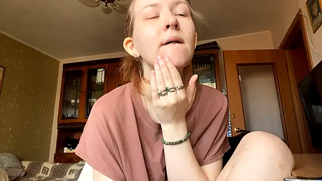 Snapshot of LaureenVielma chatting on April 16, 2026, 9:10 am LaureenVielma online show from April 16, 2026, 9:10 am