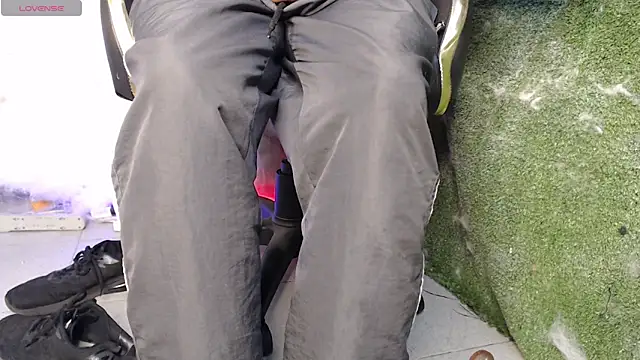 Snapshot of Walkers05 chatting on March 16, 2026, 5:44 am Walkers05 online show from March 16, 2026, 5:44 am