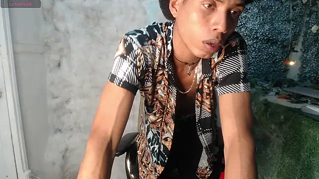 Snapshot of Walkers05 chatting on March 22, 2026, 6:33 pm Walkers05 online show from March 22, 2026, 6:33 pm