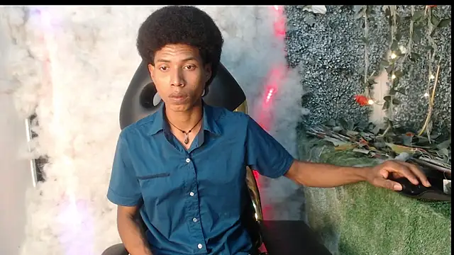 Snapshot of Walkers05 chatting on March 24, 2026, 6:13 pm Walkers05 online show from March 24, 2026, 6:13 pm