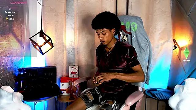 Snapshot of Walkers05 chatting on March 31, 2026, 11:27 pm Walkers05 online show from March 31, 2026, 11:27 pm