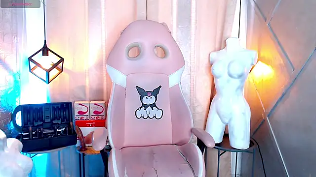 Snapshot of Walkers05 chatting on April 2, 2026, 5:43 pm Walkers05 online show from April 2, 2026, 5:43 pm