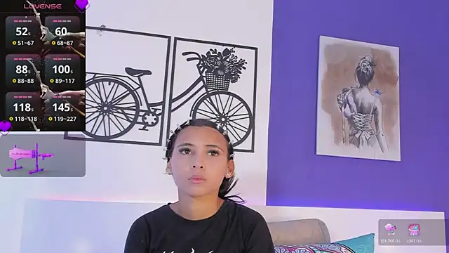 Snapshot of Summer1- chatting on February 4, 2026, 1:17 pm Summer1- online show from February 4, 2026, 1:17 pm