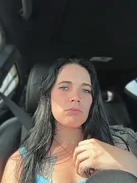 ahungkittykat online show from May 18, 2026, 8:36 pm