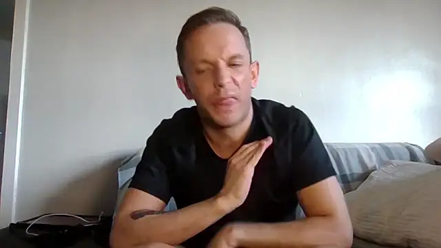 verscub6969 online show from March 27, 2026, 4:18 pm