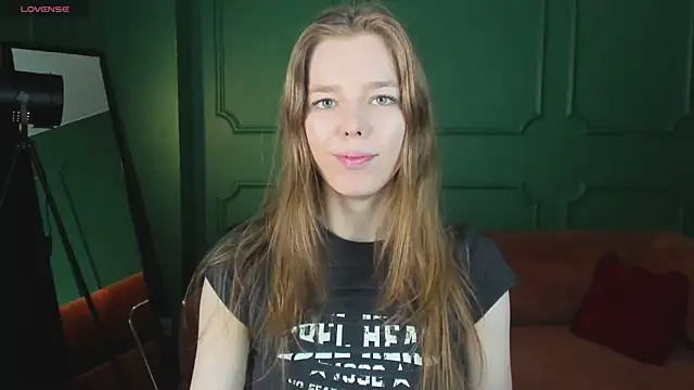  Tina Tayllor  online show from February 27, 2026, 9:37 pm