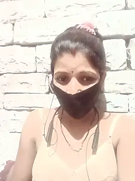 Snapshot of Divya-11431 chatting on July 4, 2026, 9:43 pm Divya-11431 online show from July 4, 2026, 9:43 pm